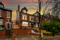 Oakwood Avenue