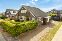 Moorside Avenue, BD11 1HH