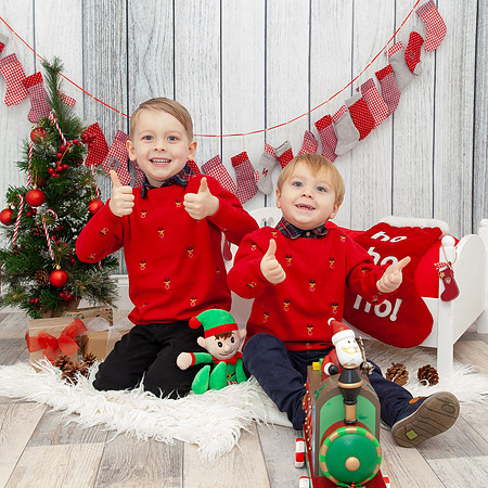 Nayan and Elian - Christmas mini photoshoot 2024