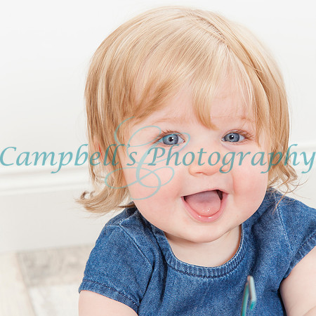 Lara - Little Sitter Mini Photoshoot, Morley, Leeds