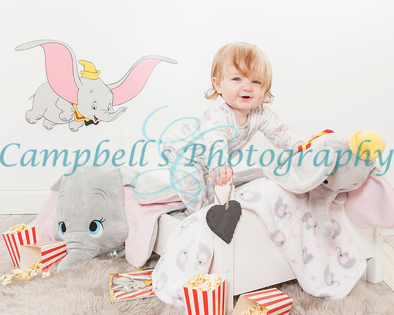 Lara - Little Sitter Mini Photoshoot, Morley, Leeds