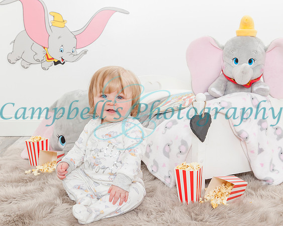 Lara - Little Sitter Mini Photoshoot, Morley, Leeds