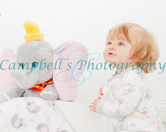 Lara - Little Sitter Mini Photoshoot, Morley, Leeds