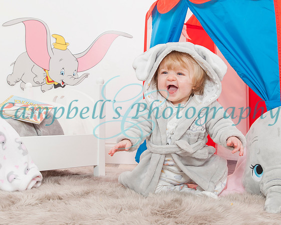 Lara - Little Sitter Mini Photoshoot, Morley, Leeds